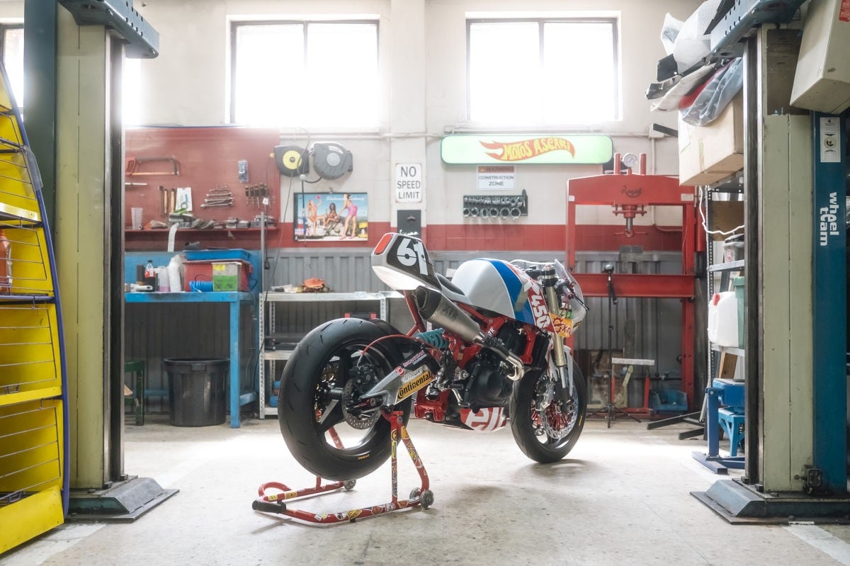 La riconoscete? E' una Royal Enfield Guerrilla 450!